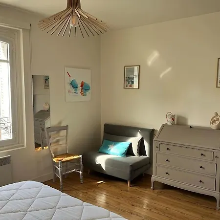 Les Bains De Apartment